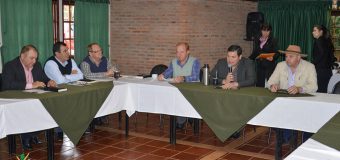 Reunión de la Asociación de Intendentes de Itapúa (AIDI) en Bella Vista.