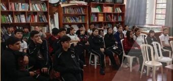 𝐃𝐢á𝐥𝐨𝐠𝐨 𝐲 𝐜𝐨𝐦𝐩𝐫𝐨𝐦𝐢𝐬𝐨 𝐩𝐚𝐫𝐚 𝐮𝐧𝐚 𝐜𝐨𝐧𝐯𝐢𝐯𝐞𝐧𝐜𝐢𝐚 𝐫𝐞𝐬𝐩𝐨𝐧𝐬𝐚𝐛𝐥𝐞 𝐞𝐧 𝐞𝐥 á𝐦𝐛𝐢𝐭𝐨 𝐞𝐬𝐜𝐨𝐥𝐚𝐫